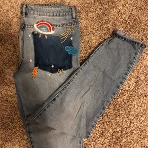 High waisted Embroidered Boyfriend Jeans